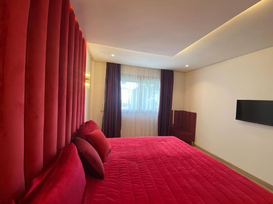 Corniche - Red's Neuf * Casablanca